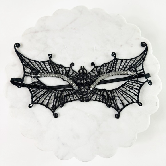 12. 🐣 NWOT Black Lace Bat Mask Sexy – Halloween, Cosplay, Party - Picture 3 of 5